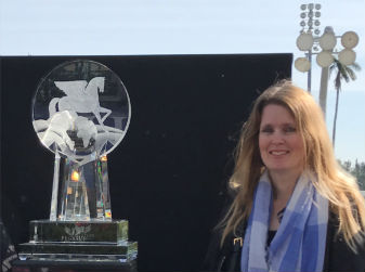 jeanie-with-pegasus-trophy Jeanie
